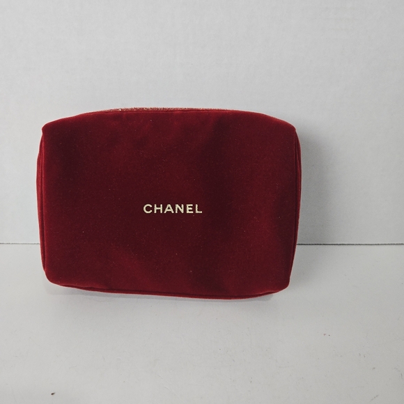 Chanel red cosmetic pouch - Picture 1 of 8